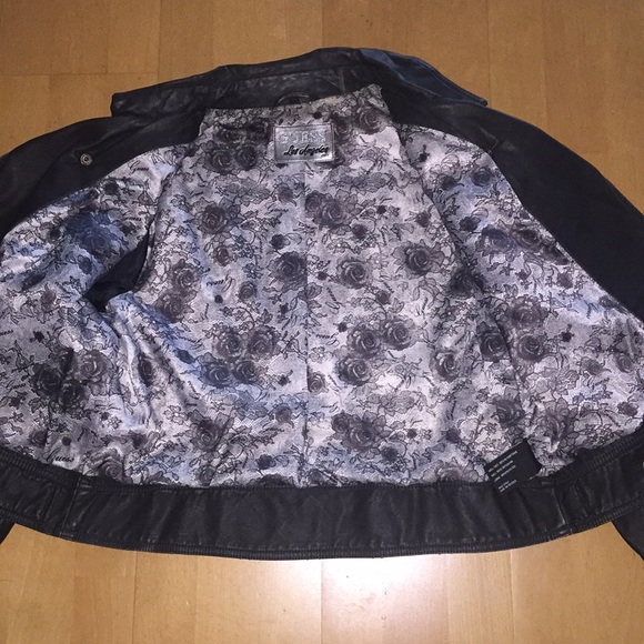 Distressed vegan leather jacket by Guess size XL - Picture 4 of 8